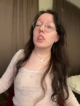 emigooflordXD online show from February 9, 6:54 am