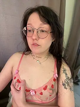 emigooflordXD online show from February 20, 9:44 am