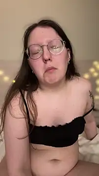 Snapshot of emigooflordXD chatting on June 7, 8:23 pm emigooflordXD online show from June 7, 8:23 pm