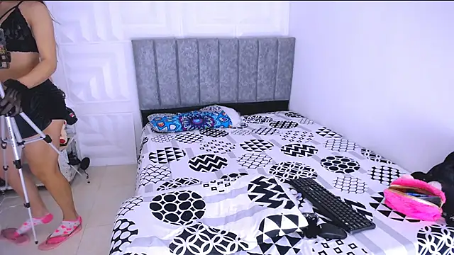 nataly red online show from February 25, 5:15 pm