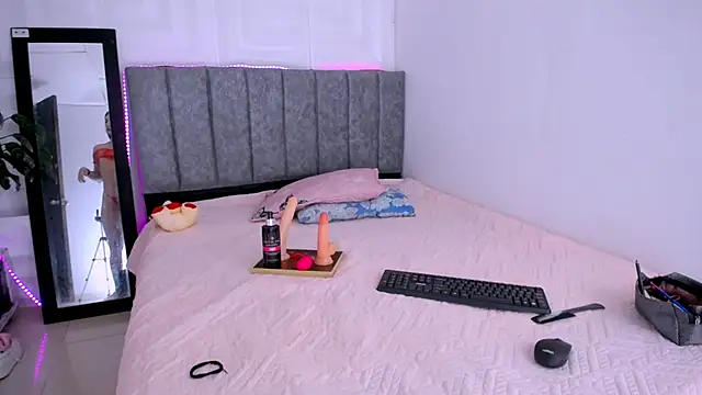 nataly red online show from November 16, 9:09 pm