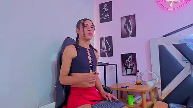 Snapshot of karla_cutesweet chatting on November 12, 12:38 pm karla cutesweet online show from November 12, 12:38 pm