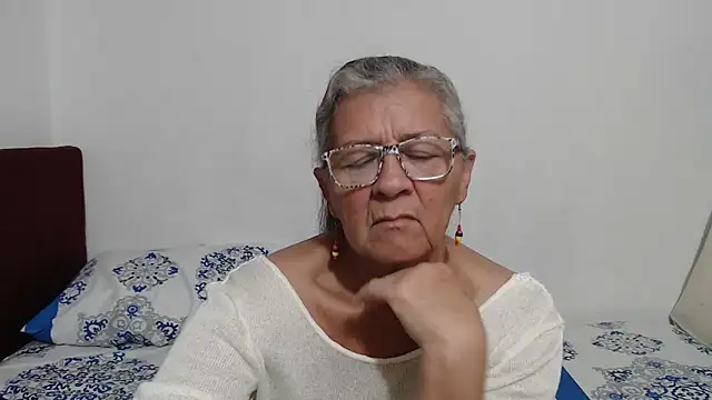 candy mature  online show from April 21, 9:26 am