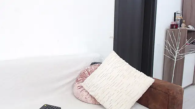 RebecaMur online show from January 5, 5:27 pm