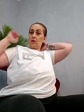 AvaLloyd online show from March 17, 3:47 am