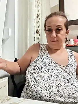 AvaLloyd online show from September 22, 1:18 am