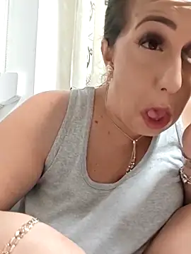 AvaLloyd online show from October 14, 2:23 am