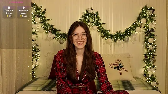 Snapshot of Ester_Hill chatting on January 9, 11:45 pm Ester Hill online show from January 9, 11:45 pm