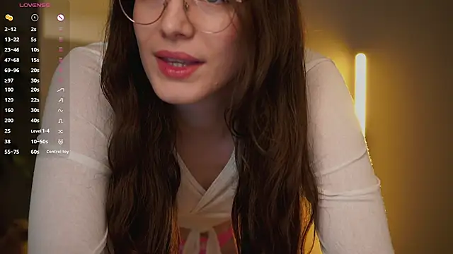 Snapshot of Ester_Hill chatting on September 10, 1:27 am Ester Hill online show from September 10, 1:27 am