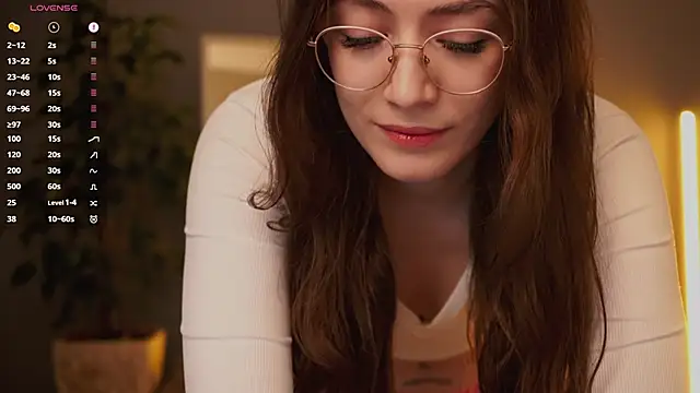 Ester Hill online show from December 3, 12:40 am