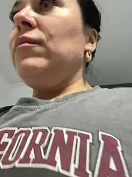 Snapshot of CuteNata chatting on January 14, 2:43 pm CuteNata online show from January 14, 2:43 pm