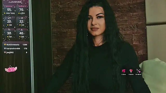 EmilyColle  online show from December 9, 11:04 am