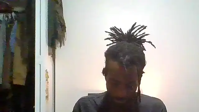 Snapshot of razzynolight chatting on November 12, 11:25 pm razzynolight online show from November 12, 11:25 pm