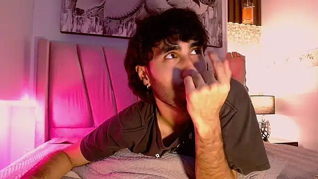 MilanZaire online show from December 30, 9:08 pm