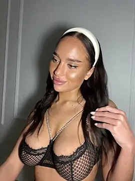 Snapshot of CardiSweetBaby chatting on January 4, 5:16 pm CardiSweetBaby online show from January 4, 5:16 pm