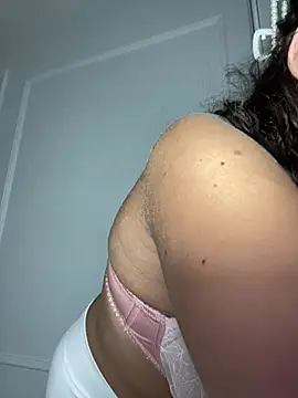 Snapshot of CardiSweetBaby chatting on January 12, 4:10 am CardiSweetBaby online show from January 12, 4:10 am