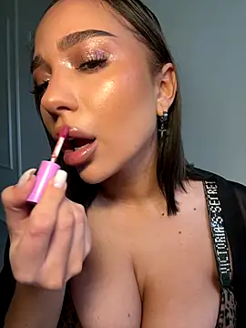 Snapshot of CardiSweetBaby chatting on September 29, 11:37 am CardiSweetBaby online show from September 29, 11:37 am