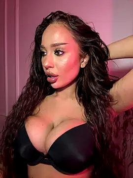 Snapshot of CardiSweetBaby chatting on November 14, 2:27 pm CardiSweetBaby online show from November 14, 2:27 pm