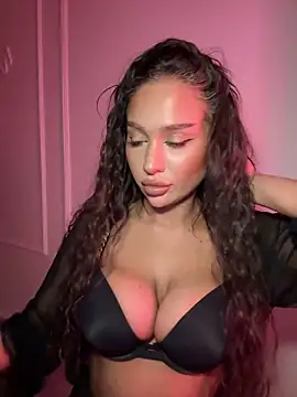 Snapshot of CardiSweetBaby chatting on November 16, 5:40 pm CardiSweetBaby online show from November 16, 5:40 pm