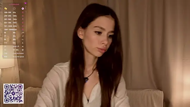 Snapshot of AnabelHun chatting on June 20, 4:26 am AnabelHun online show from June 20, 4:26 am