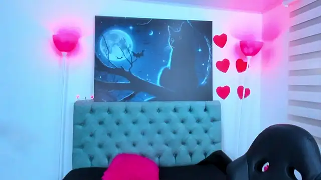 lina bedoya  online show from March 14, 12:29 pm