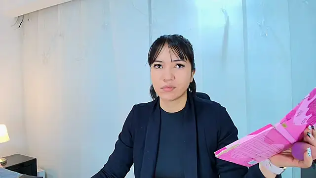 lina bedoya  online show from September 20, 11:44 am