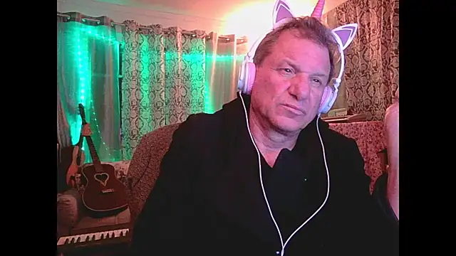 coryassman online show from December 10, 7:58 am