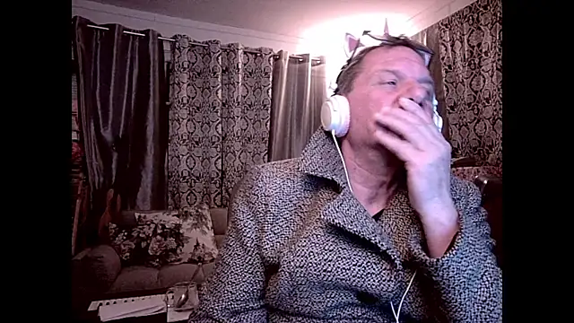 coryassman online show from December 22, 9:22 am