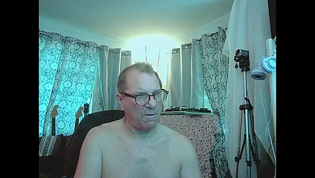 coryassman online show from April 22, 7:48 pm