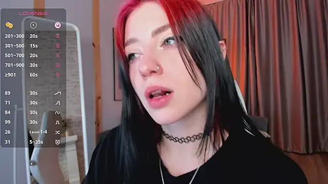 arielabradberry online show from December 30, 5:44 pm