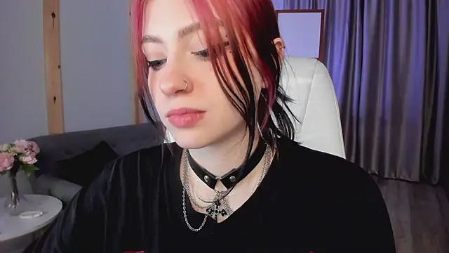 arielabradberry online show from March 11, 8:09 pm