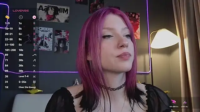 arielabradberry online show from April 15, 2:24 pm