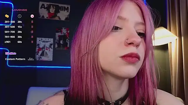 arielabradberry online show from April 25, 10:29 am