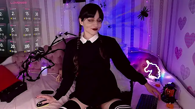 Snapshot of AliceNikke chatting on November 3, 12:24 am AliceNikke online show from November 3, 12:24 am