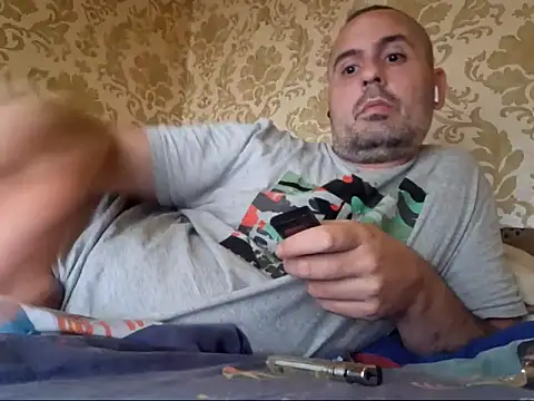 Snapshot of Basszos88i chatting on September 26, 4:11 pm Basszos88i online show from September 26, 4:11 pm