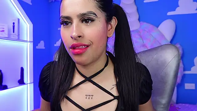 miss romyna online show from January 28, 2:32 am