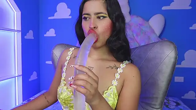 miss romyna online show from December 20, 11:06 am