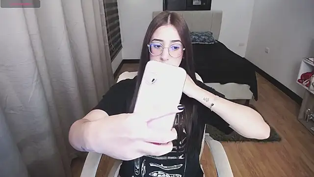 Imkitty-Horny online show from September 12, 2:55 am