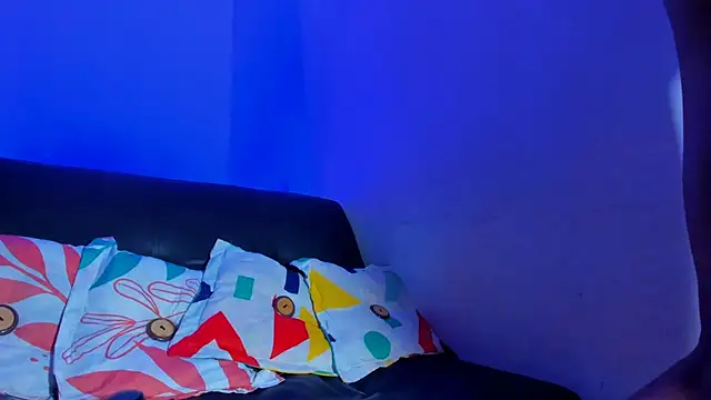 Snapshot of emperatrizhotwolf chatting on February 24, 7:44 am emperatrizhotwolf online show from February 24, 7:44 am