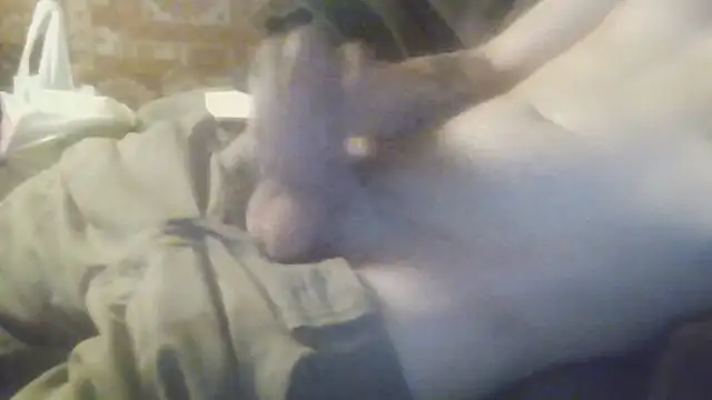 Snapshot of Irishman9077 chatting on October 19, 4:02 am Irishman9077 online show from October 19, 4:02 am