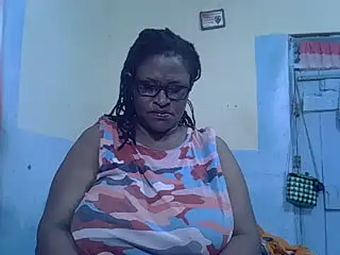 Snapshot of sexy_bigboobss chatting on November 6, 7:42 am sexy bigboobss online show from November 6, 7:42 am