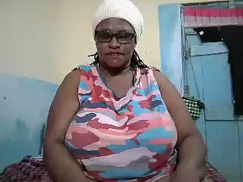 Snapshot of sexy_bigboobss chatting on November 30, 8:13 pm sexy bigboobss online show from November 30, 8:13 pm