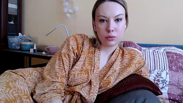 Snapshot of Scarlettford chatting on January 15, 9:45 am Scarlettford online show from January 15, 9:45 am