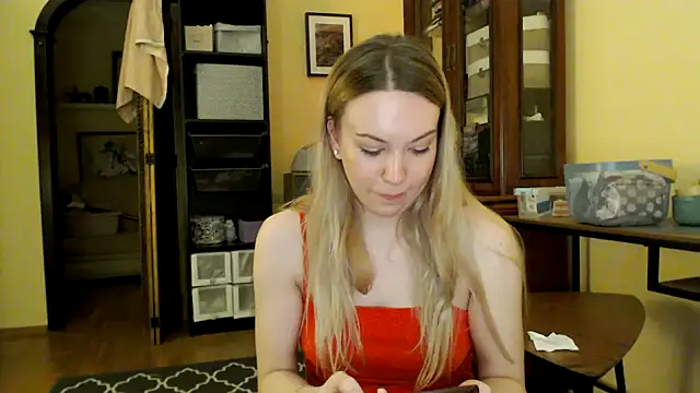 Snapshot of Scarlettford chatting on January 18, 7:37 pm Scarlettford online show from January 18, 7:37 pm