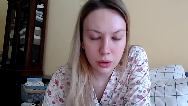 Snapshot of Scarlettford chatting on February 20, 10:59 am Scarlettford online show from February 20, 10:59 am