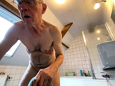 Snapshot of martxxxxx chatting on December 3, 9:44 am martxxxxx online show from December 3, 9:44 am