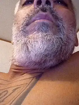 Xoc8  online show from December 17, 9:28 am