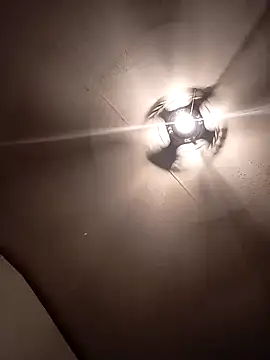 Xoc8  online show from December 17, 2:11 pm