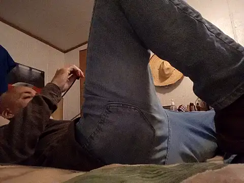 Xoc8  online show from March 3, 6:33 pm