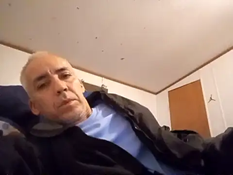 Xoc8  online show from March 7, 8:13 am